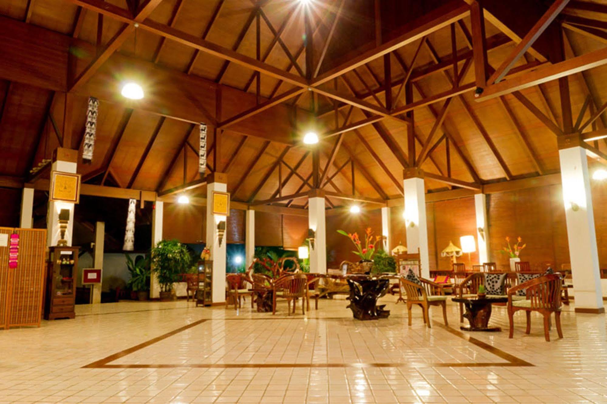 Teak Garden Resort, Чианграй Экстерьер фото